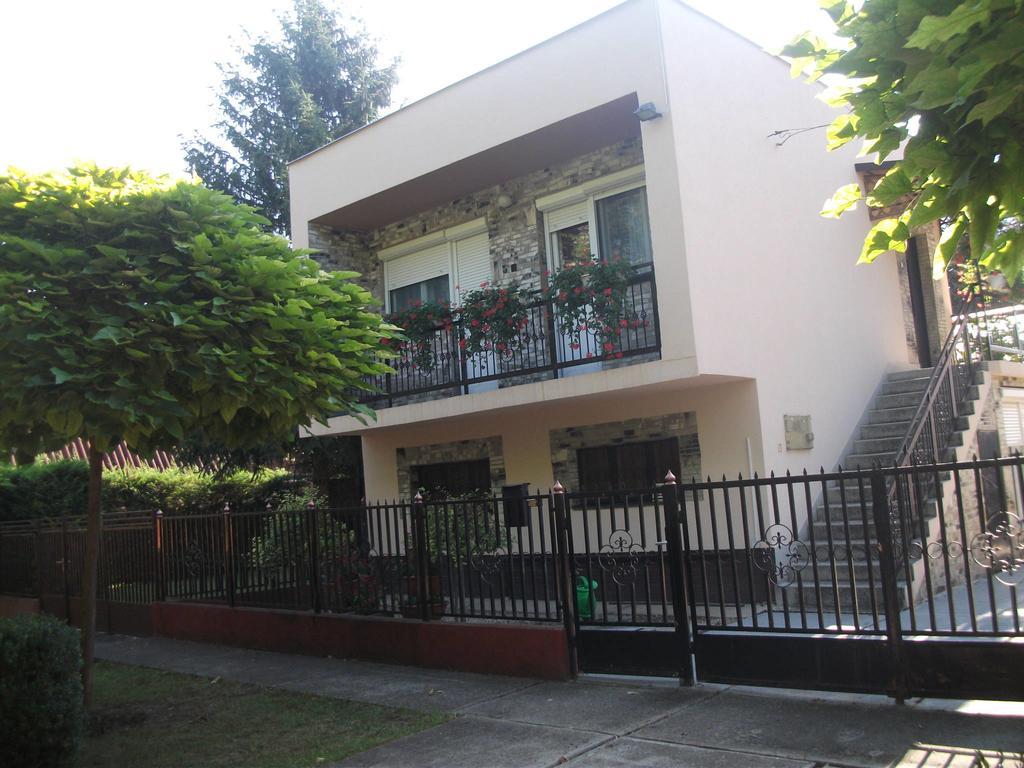 Annabella Vendeghaz Villa Hajduszoboszlo Exterior photo